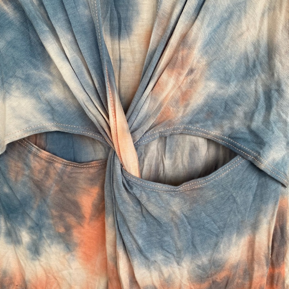 Try This Tie Dyed Pullover Dress - Picture 3 of 4